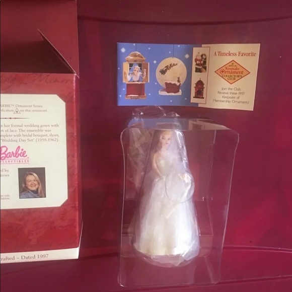 Hallmark wedding day Barbie ornament - Picture 2 of 3